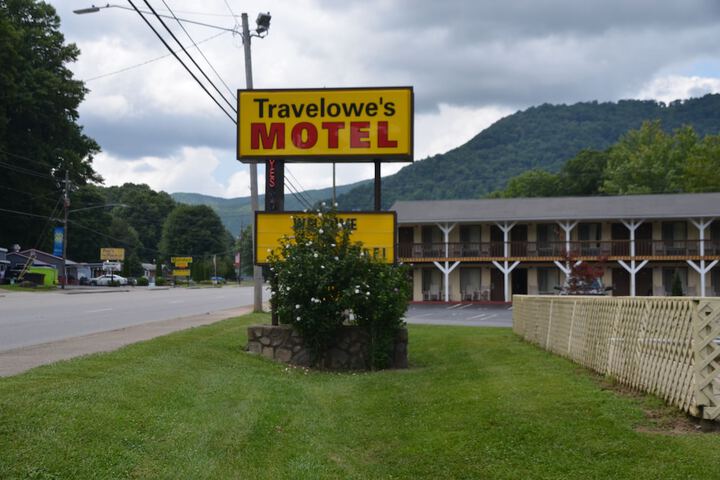 Hotel 5 of 52