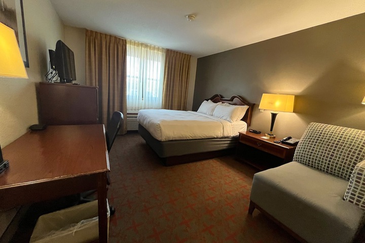 Room 8 of 19