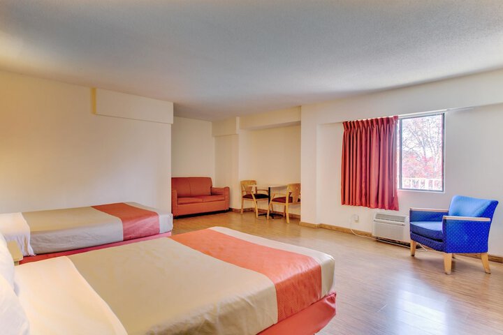 Room 11 of 31