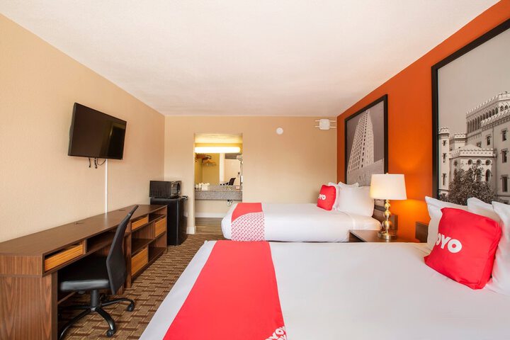 Room 14 of 40