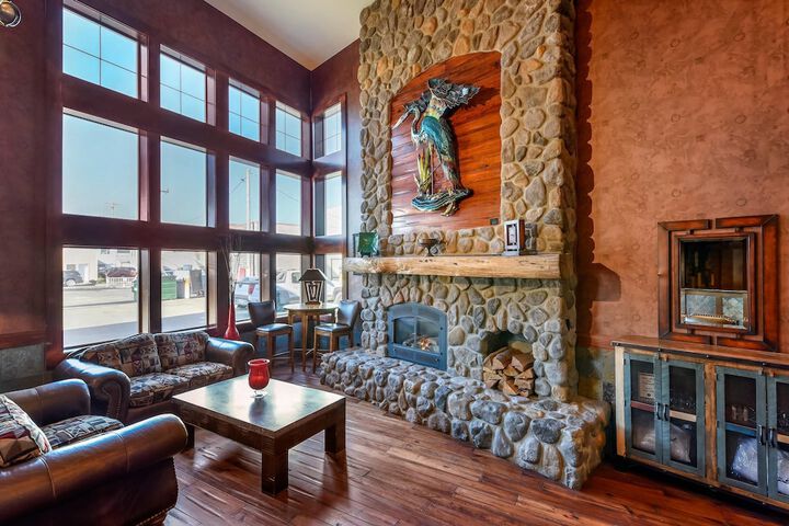 Kathryn Riverfront Inn an Ascend Collection Hotel