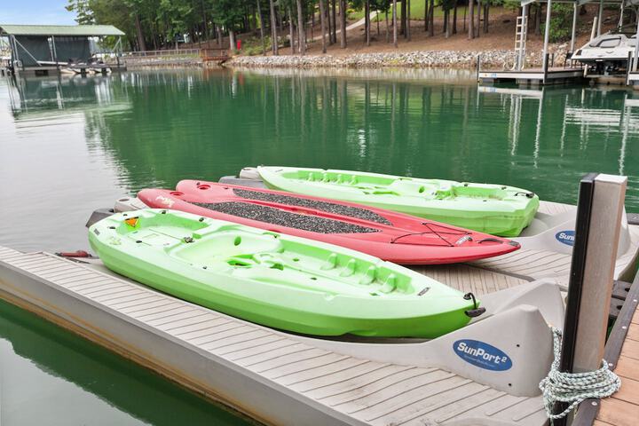 Lakefront Keowee Home w / Dock 14 Mi to Clemson