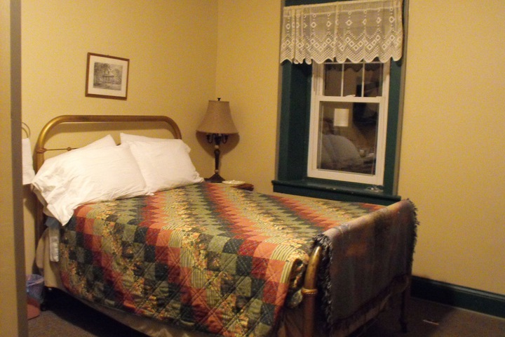 Empire House Hotel