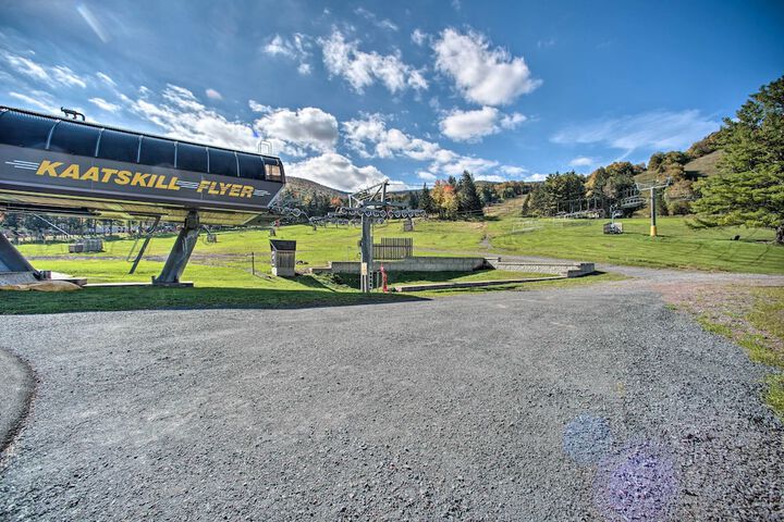 Hunter Mountain Ski Retreat - Steps to Lift!
