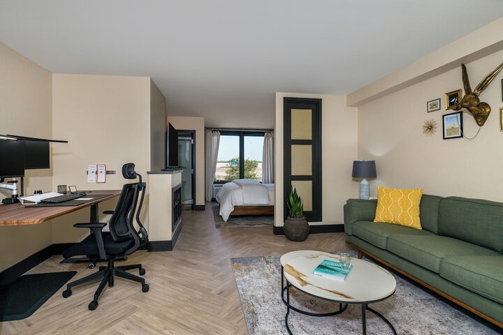 Room 15 of 47