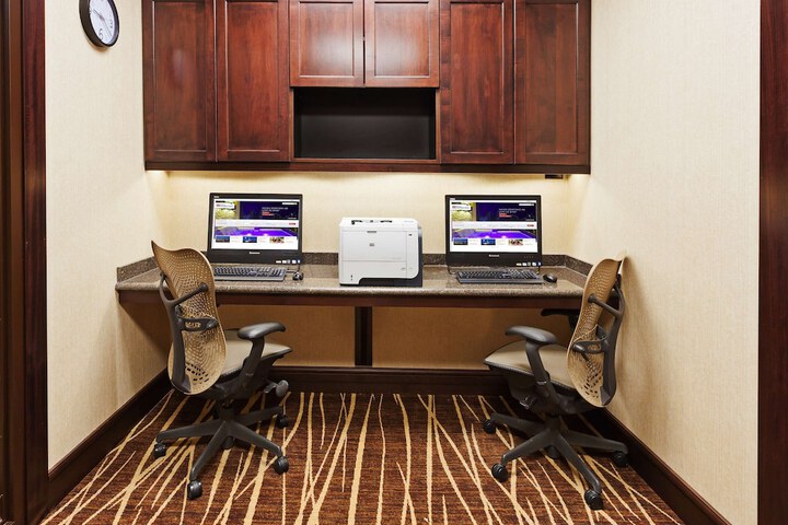 Business Center 30 of 31