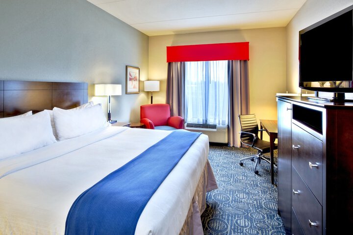 Room 15 of 26