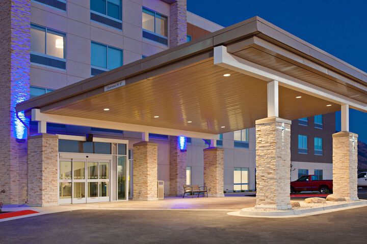 Hotel 8 of 68