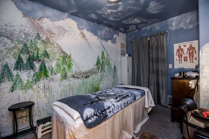Room 16 of 60