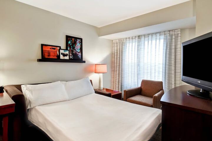 Room 30 of 59