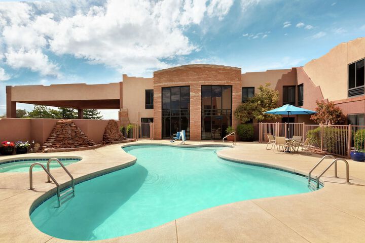Pool 4 of 34