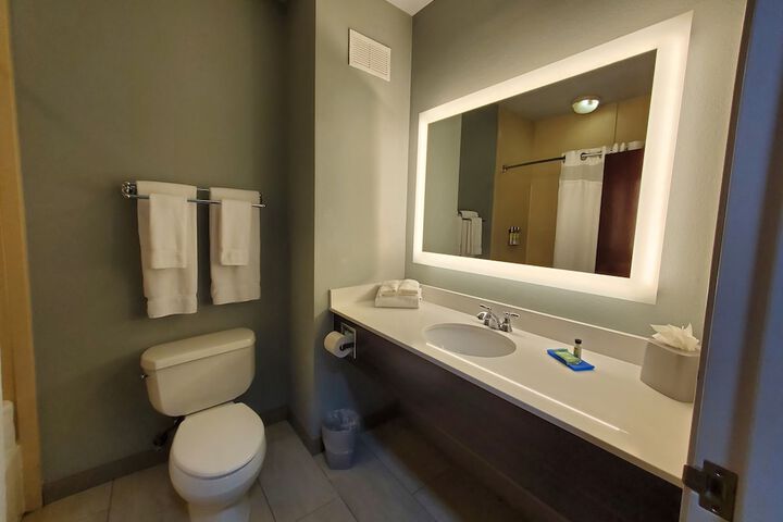 Holiday Inn Express Hotel & Suites Pearland by IHG