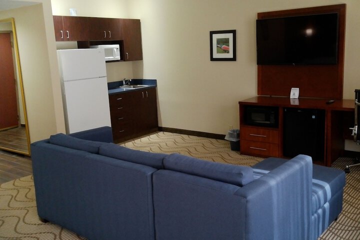 Room 13 of 27