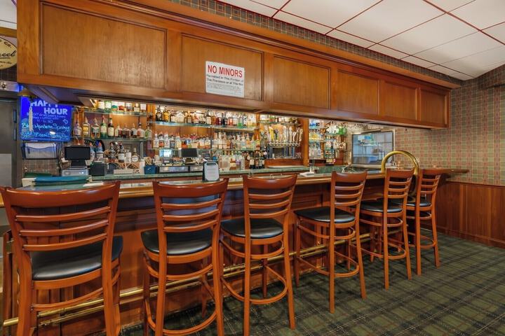 Rogue Regency Inn Medford Airport