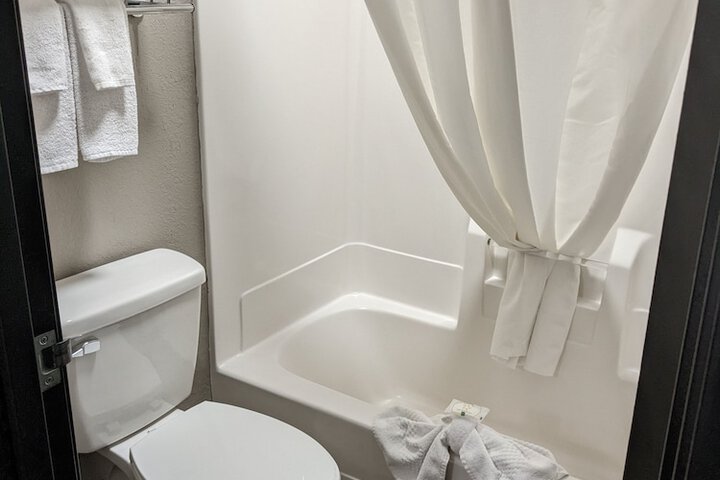 Quality Inn & Suites Delaware South