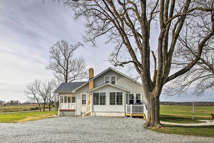 Farm-style Ste. Genevieve Retreat w / Fire Pit!
