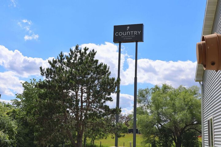 Country Inn & Suites by Radisson Sparta, WI