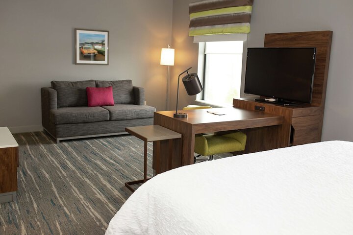 Hampton Inn & Suites Dundee
