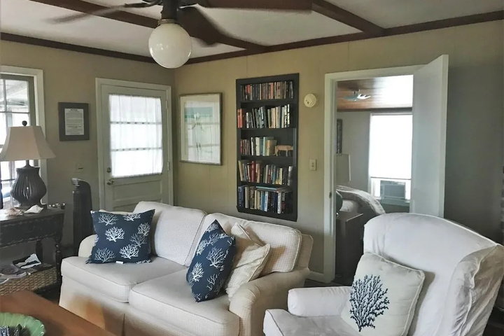 Decked Out 4 Br Home