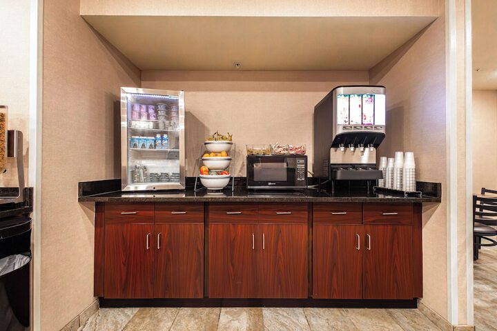Cobblestone Inn & Suites – Big Lake
