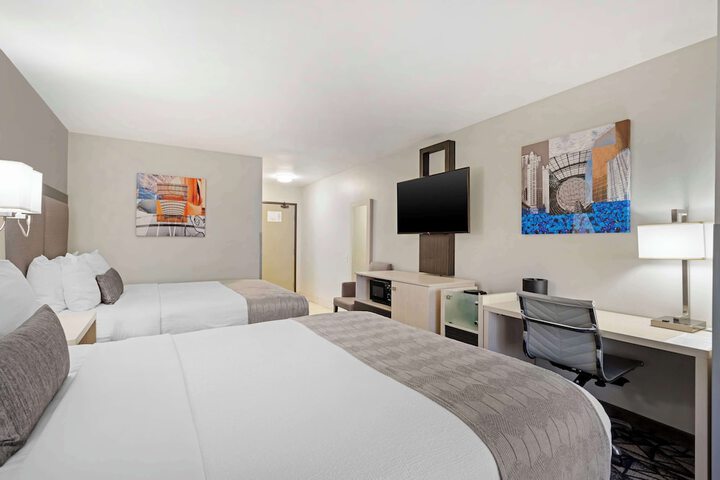 Room 9 of 27