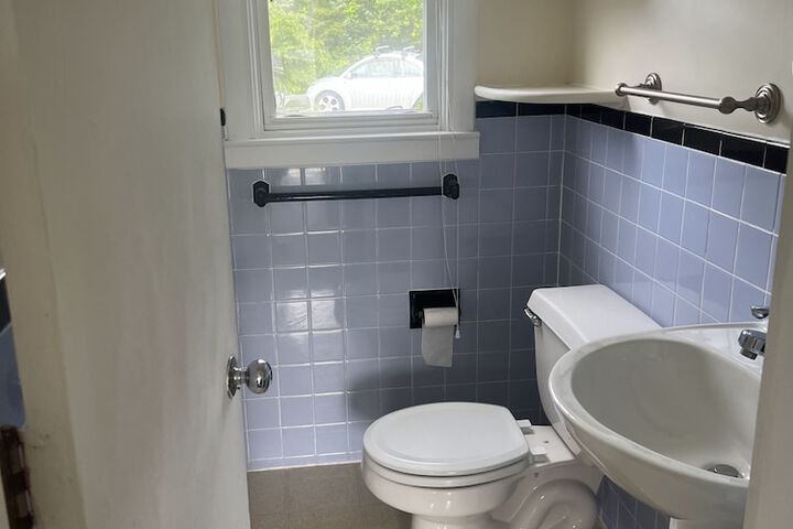 Room 8 of 17