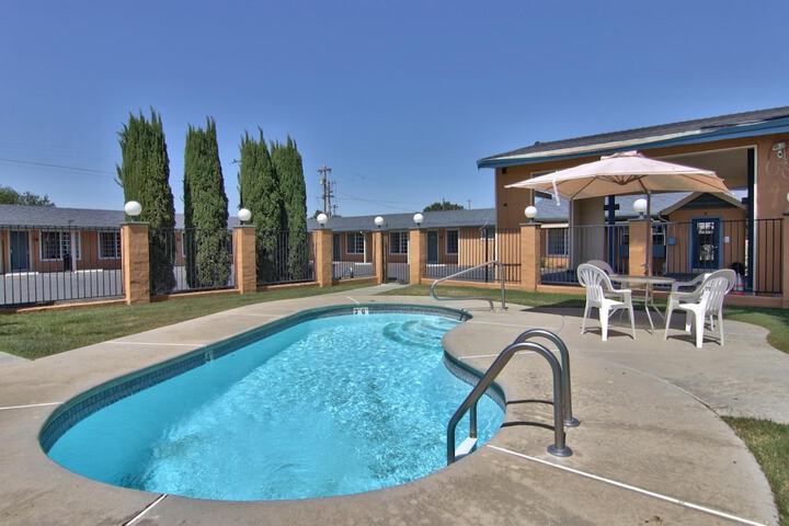 Pool 5 of 29