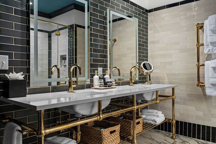 Emigrant Boutique Hotel