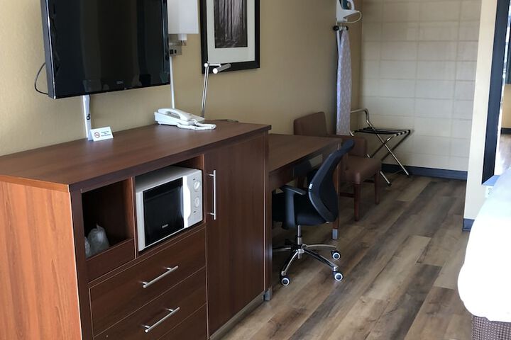 Room 34 of 57