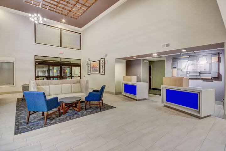Holiday Inn Express & Suites Greenville Airport by IHG