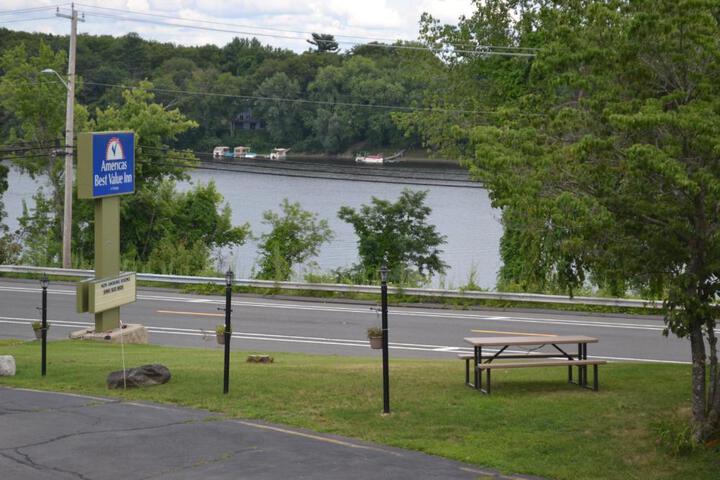 Mount Holyoke Inn