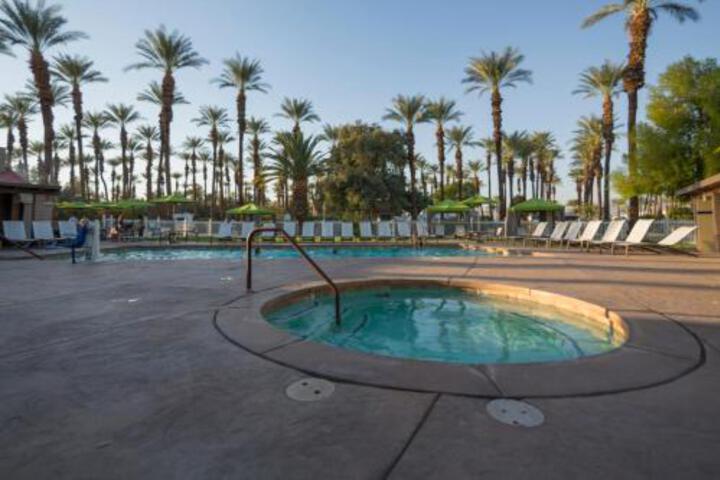 Palm Springs Camping Resort Cabin 7