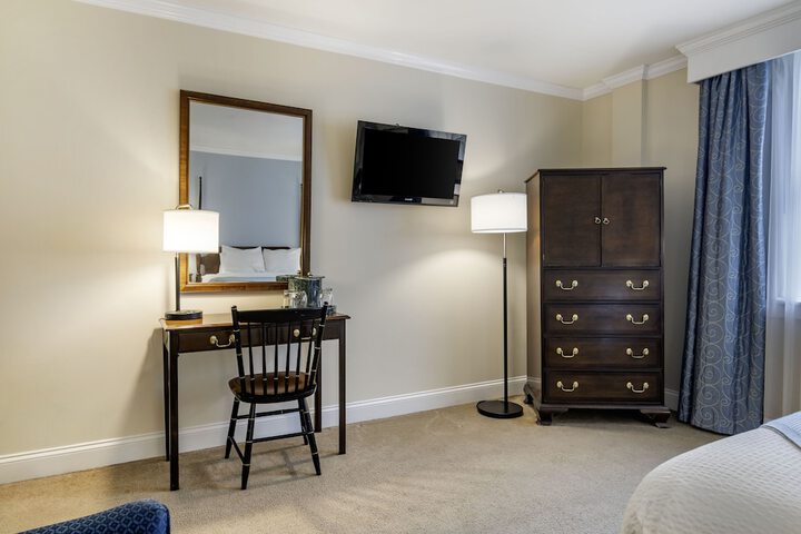 Room 13 of 72