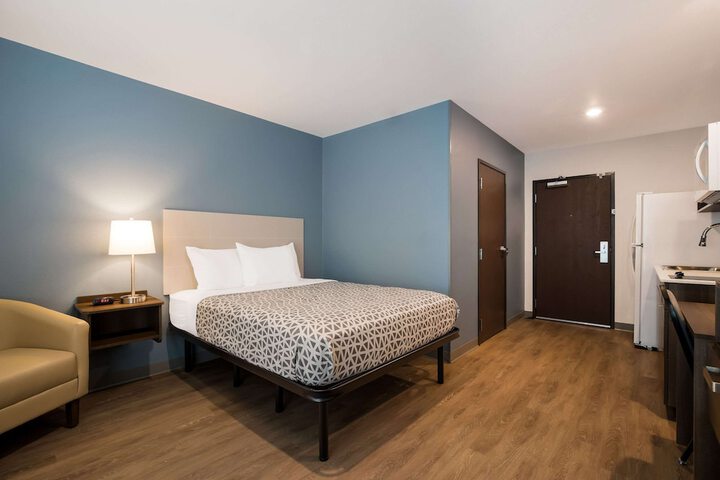 Room 17 of 24