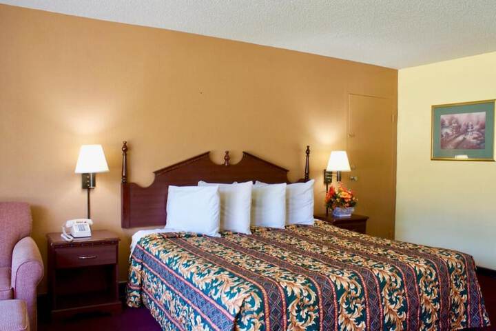 Rodeway Inn Monroe