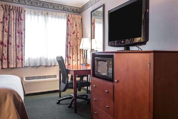 Room 20 of 33