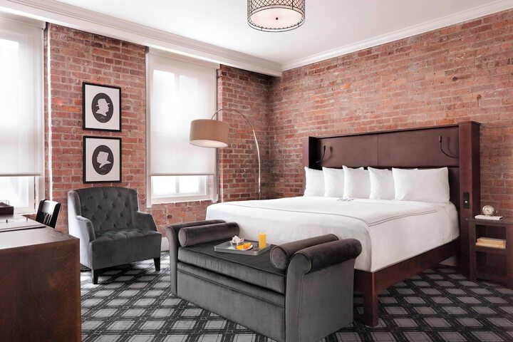 Room 21 of 39