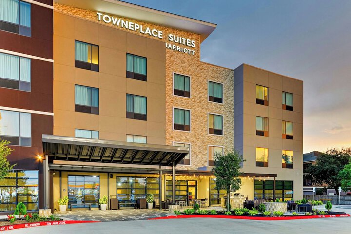 Hotel 4 of 63