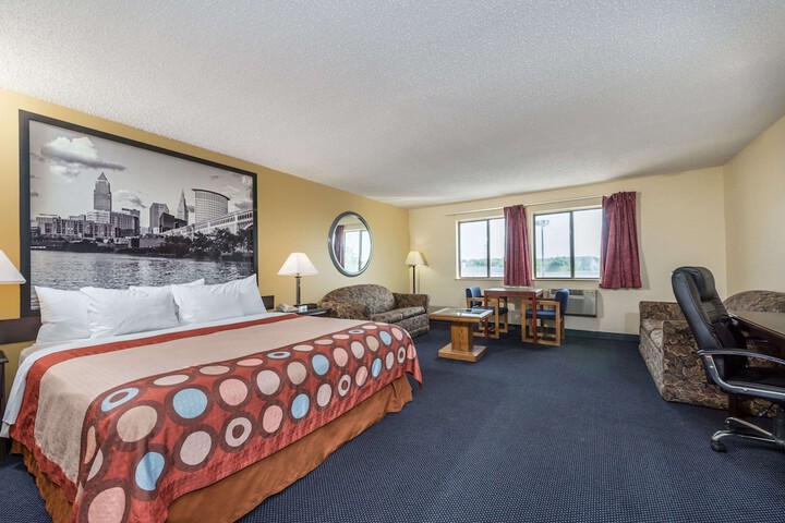 Room 5 of 15