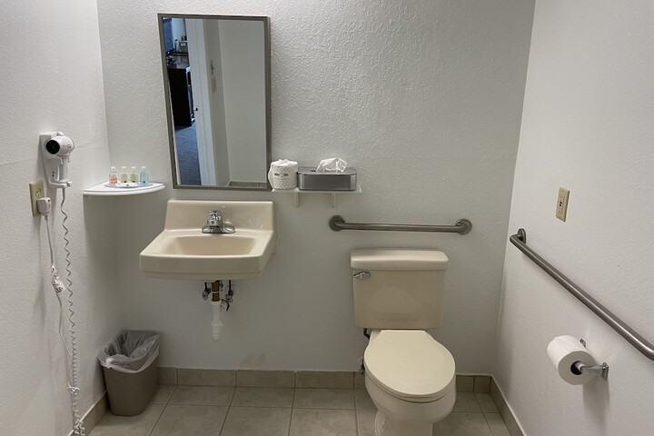 Room 9 of 46