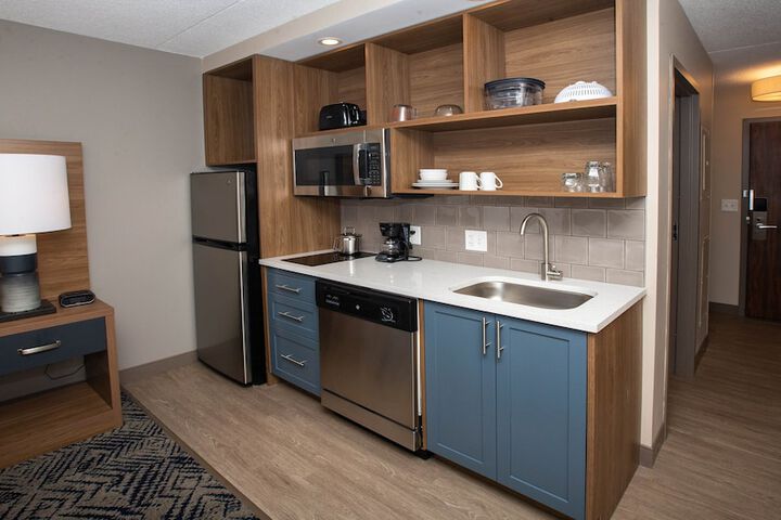 Candlewood Suites Cleveland South - Independence by IHG