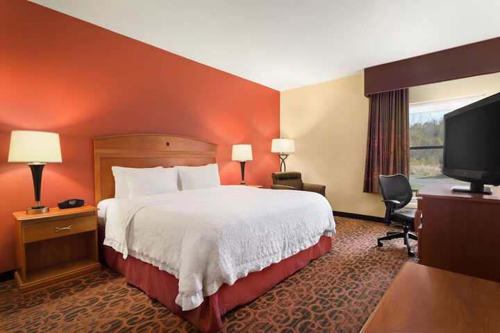 Room 10 of 26