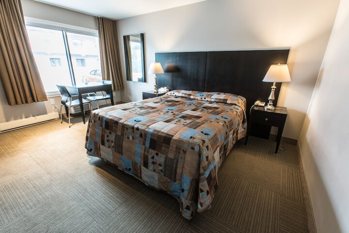 Falcon Motel Brossard