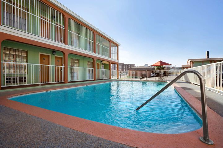 Pool 2 of 15
