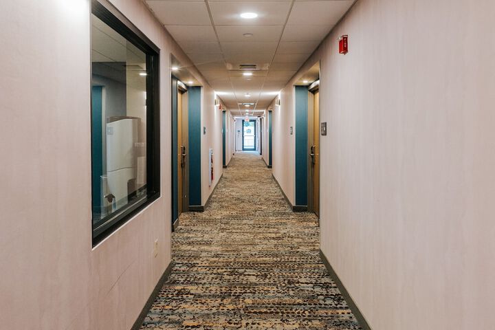 Ballroom/Hall 90 of 94