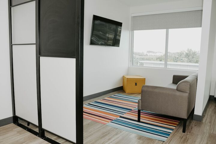 Room 13 of 44