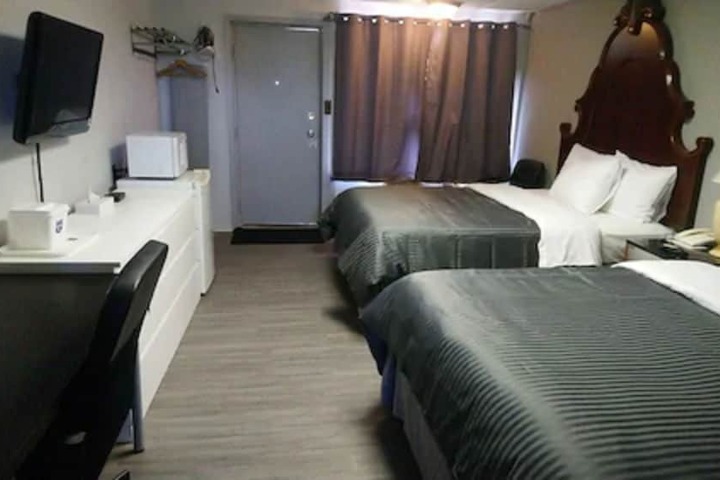 Room 12 of 41
