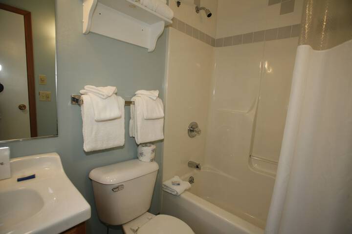Room 43 of 66
