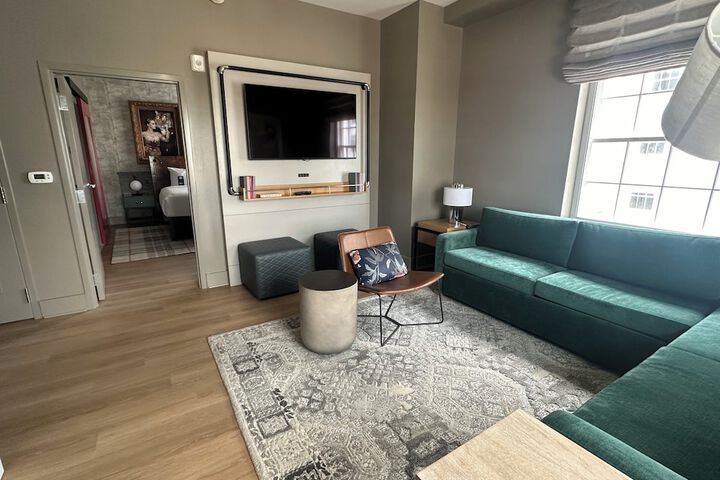 Hotel Indigo Baton Rouge Downtown by IHG