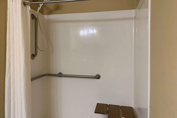 Room 8 of 14
